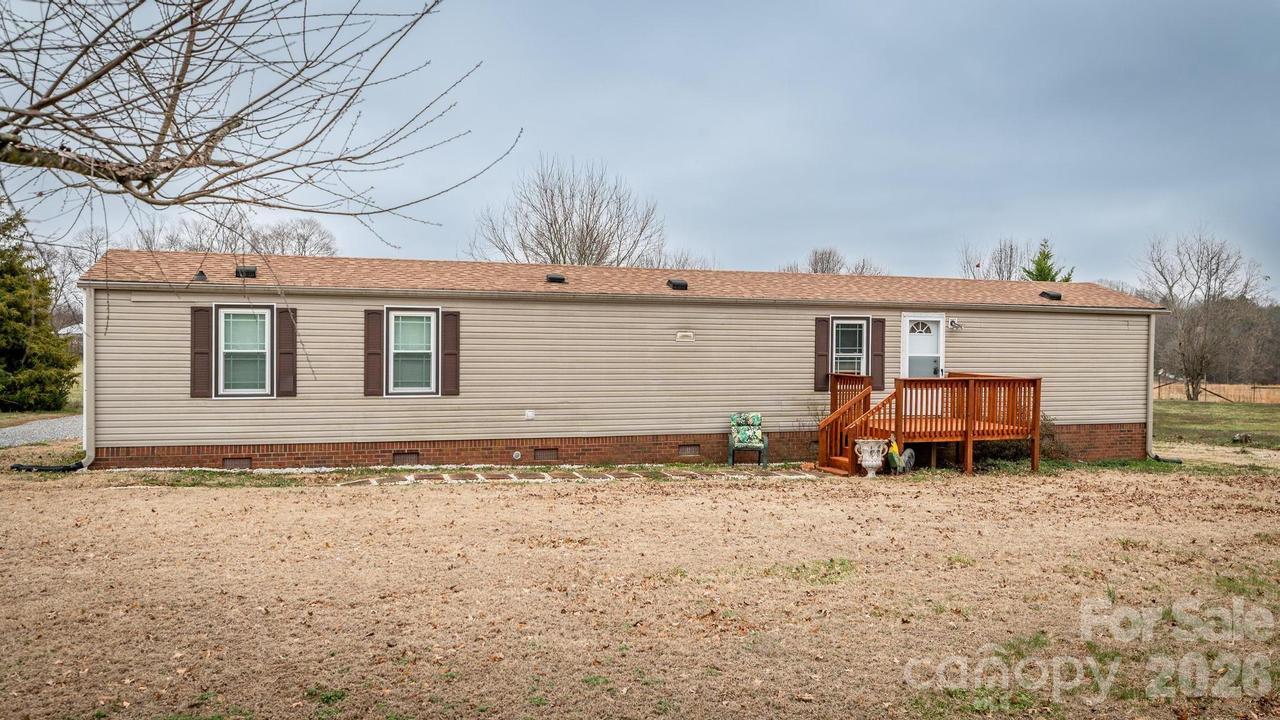 384 Branchwood Rd., Statesville, NC 28625