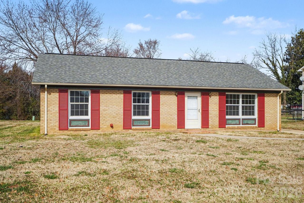 2200 Longdale Dr., Charlotte, NC 28217