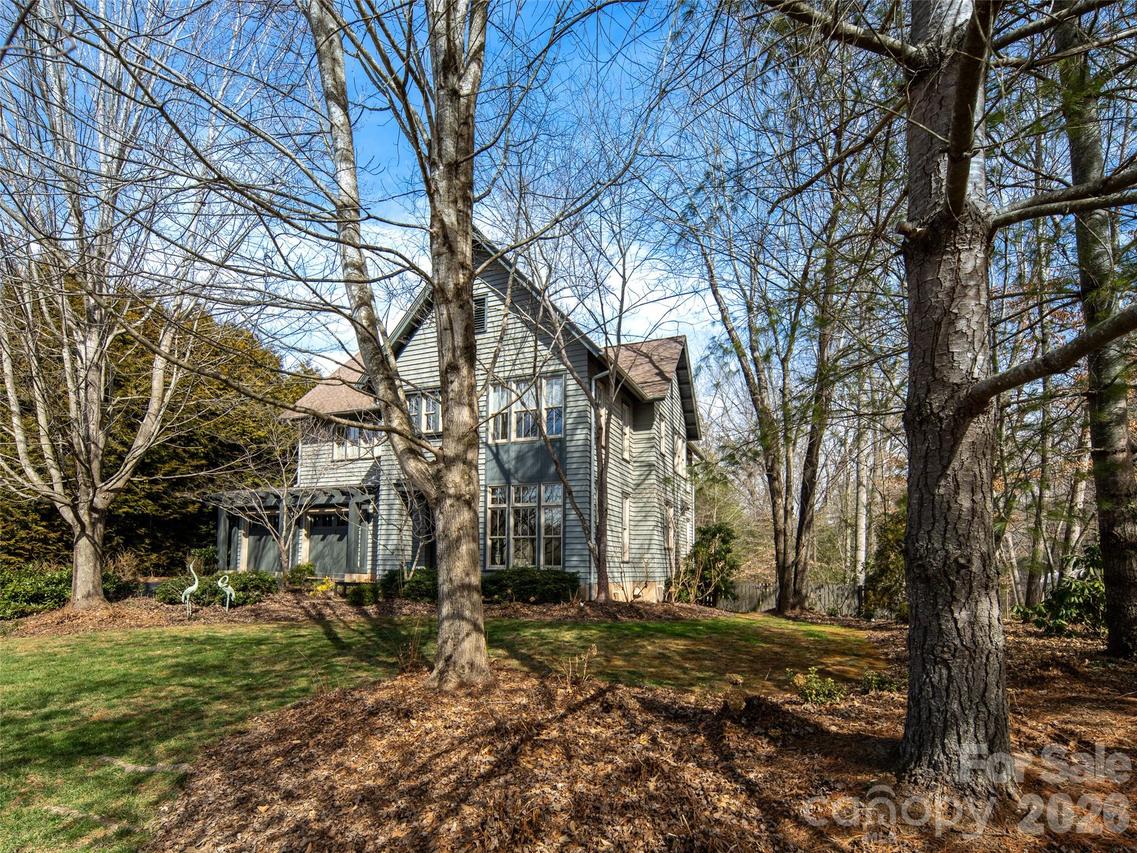 1002 Coves Pheasant Ct., Biltmore Lake, NC 28715