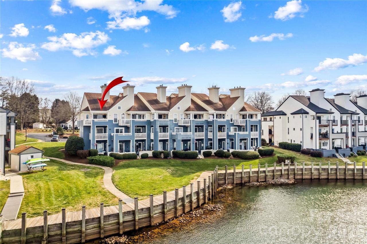 18797 Vineyard Point Ln., Cornelius, NC 28031