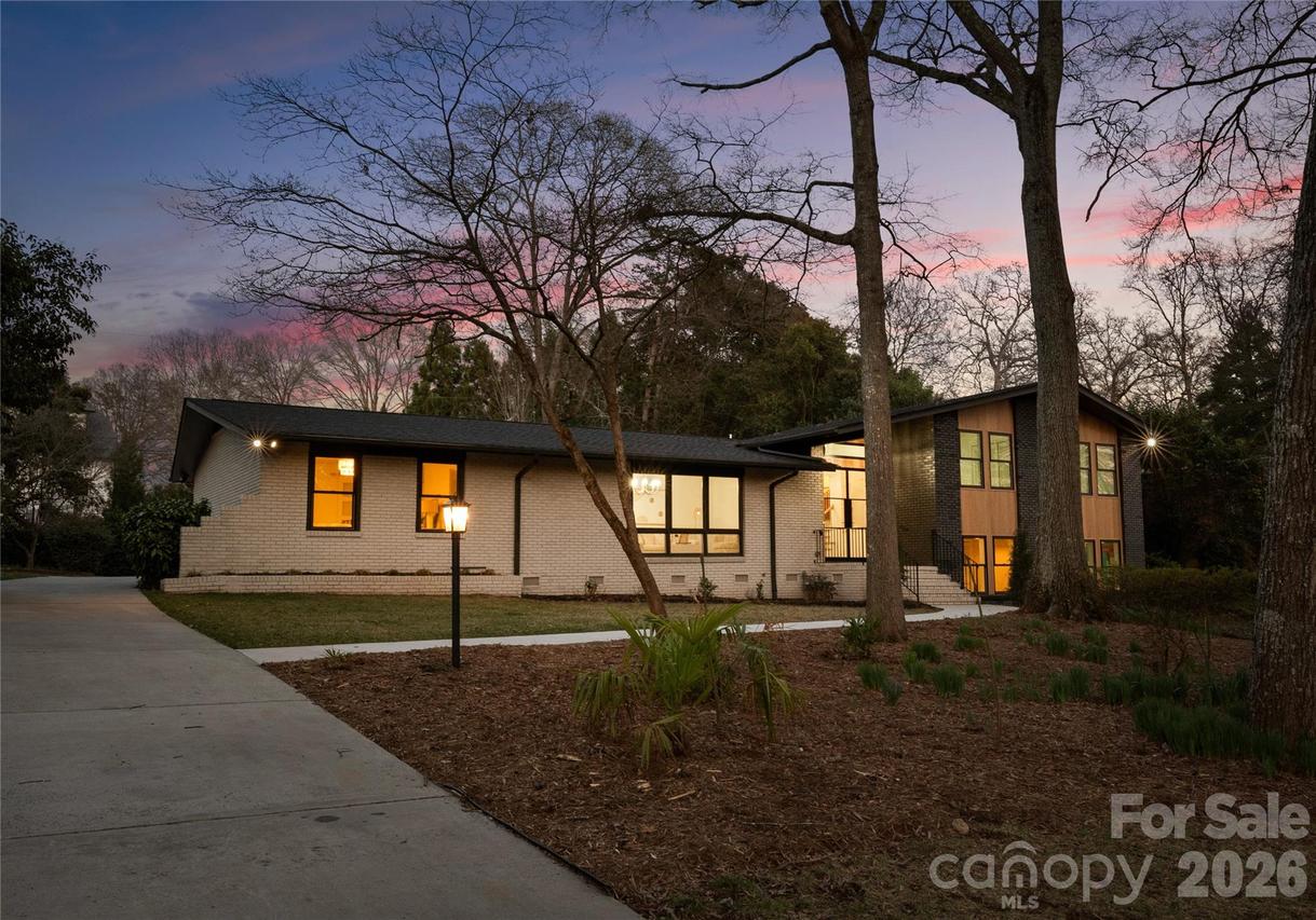 823 Wingrave Dr., Charlotte, NC 28270