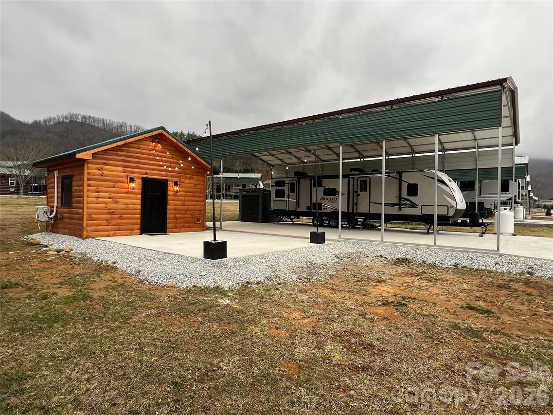 415 Hyde Rd. #24, Stecoah, NC 28771