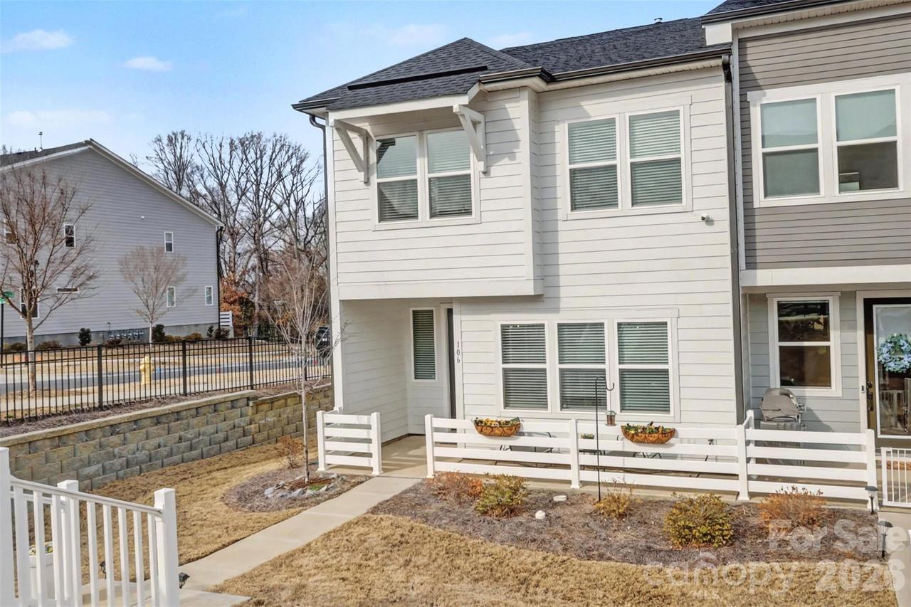 106 Renny Alley, Charlotte, NC 28217