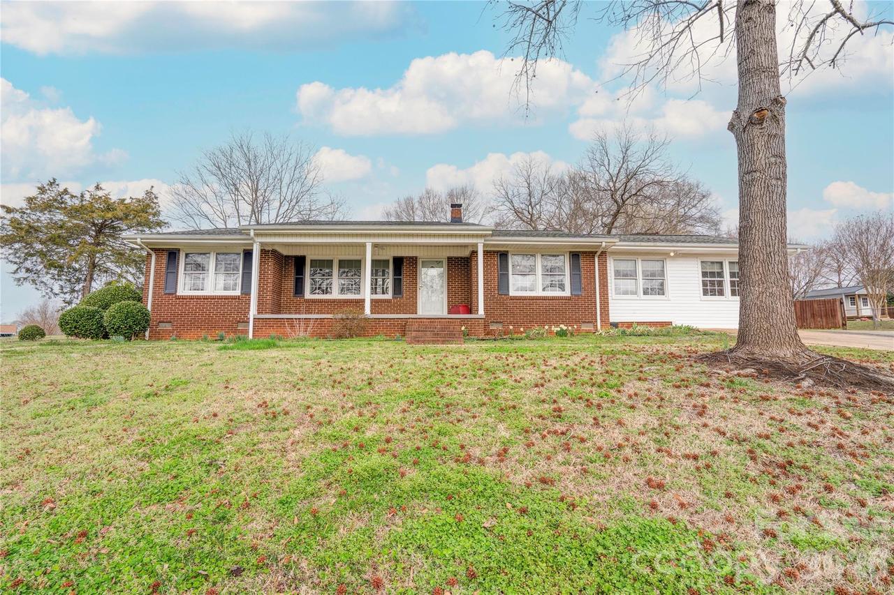 2926 Lake Dr., Shelby, NC 28152