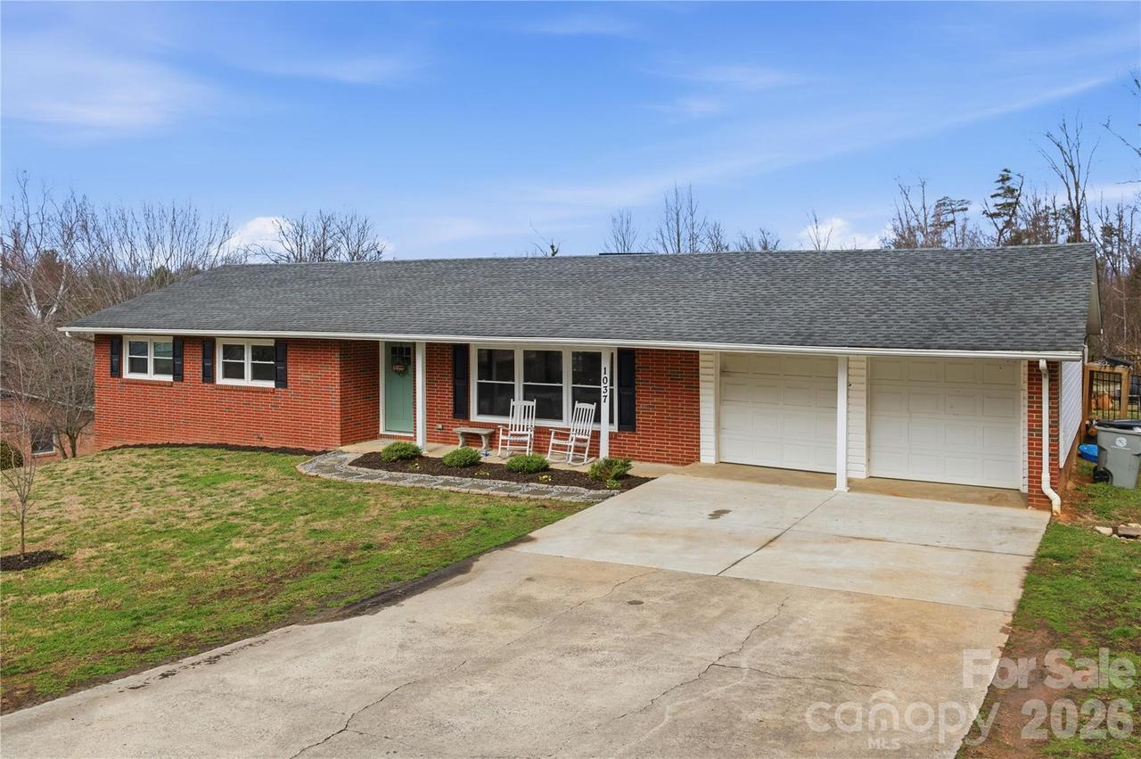 1037 Prestwood Dr., Lenoir, NC 28645