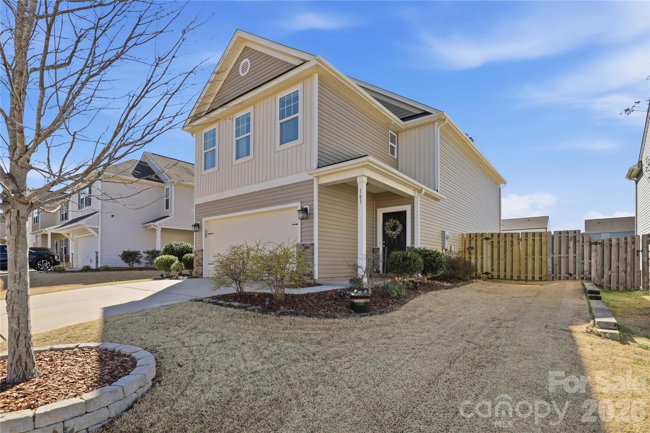 161 Hidden Lakes Rd., Statesville, NC 28677