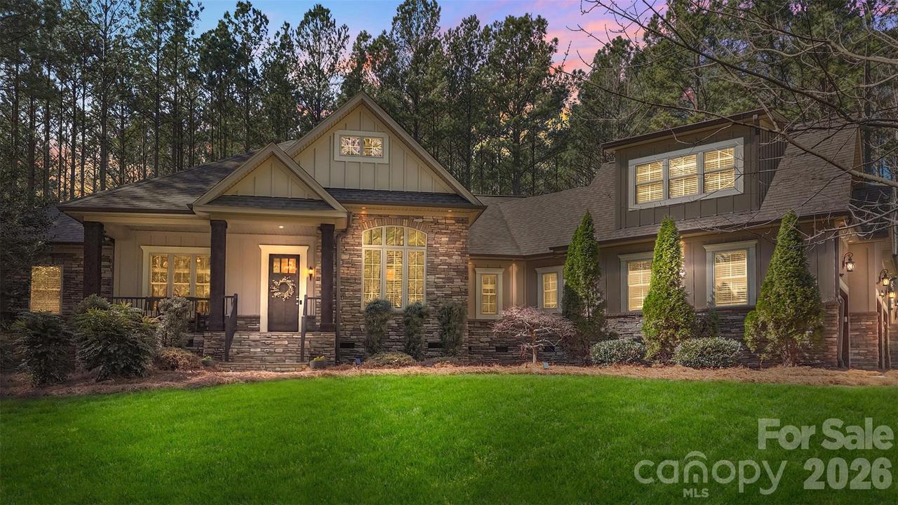 170 Silver Falls Dr., Troutman, NC 28166