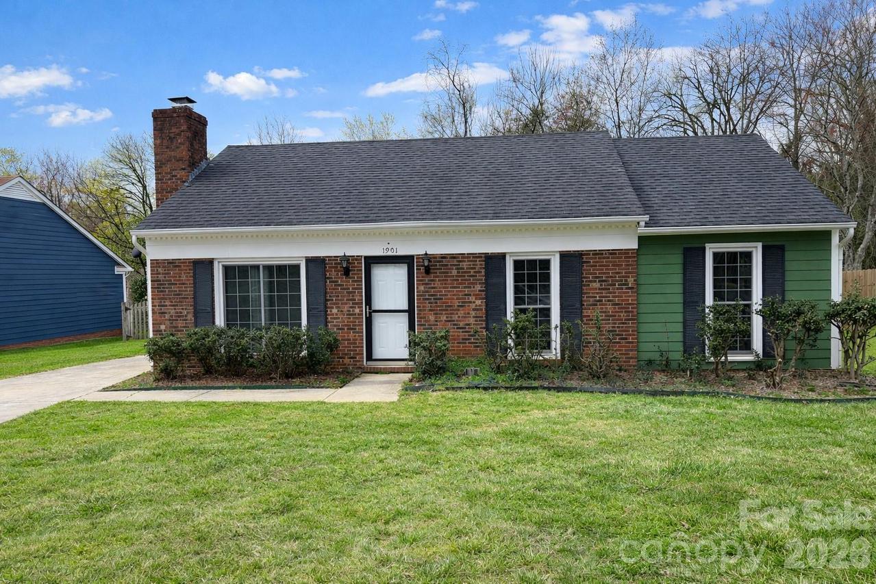 1901 Burgandy Dr., Charlotte, NC 28262