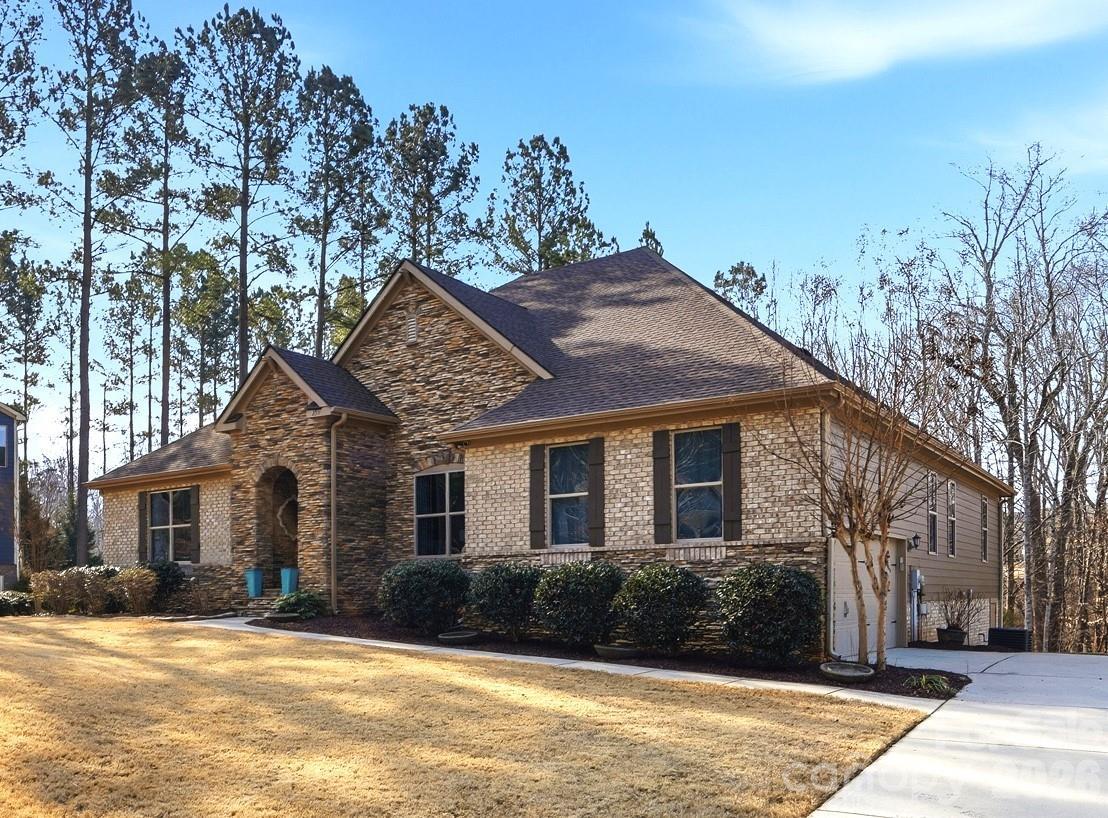 255 Bells Crossing Dr., Mooresville, NC 28117