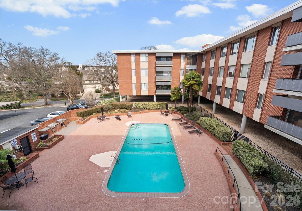 1300 Queens Rd., Charlotte, NC 28207