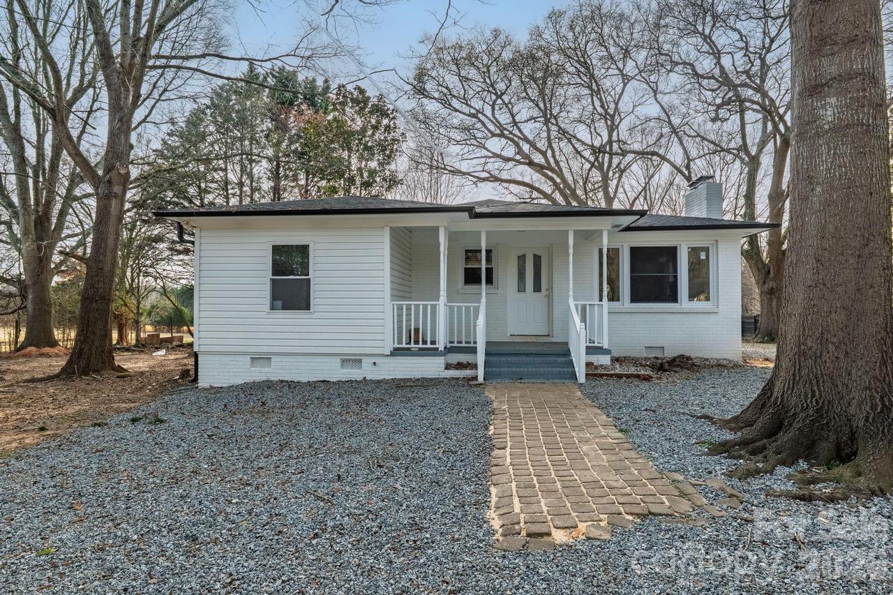 2447 Old Nc 27 Hwy. #10, Mount Holly, NC 28120