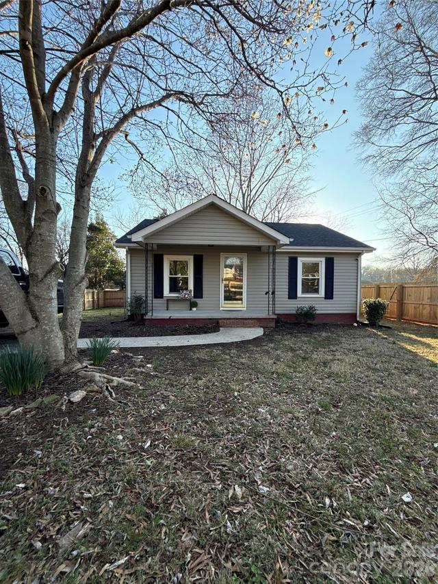 604 Walnut St., Belmont, NC 28012