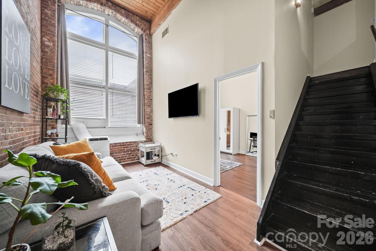 201 S Hoskins Rd. #129, Charlotte, NC 28208