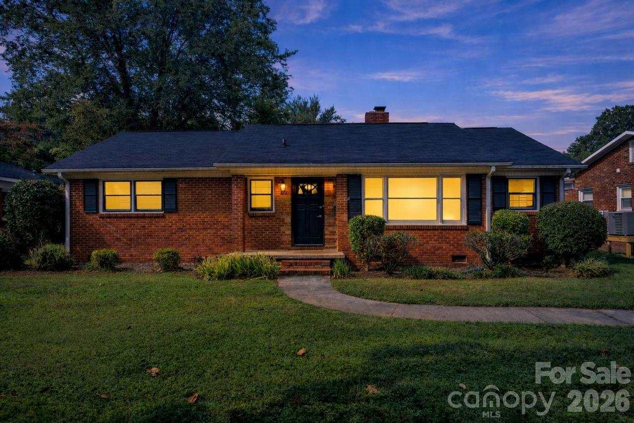 1227 Barkley Rd., Charlotte, NC 28209