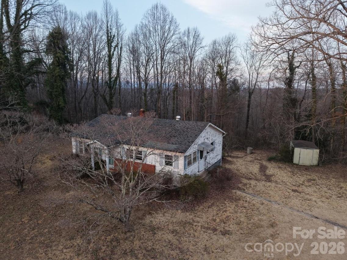 859 Stacy Hill Rd., Marion, NC 28752