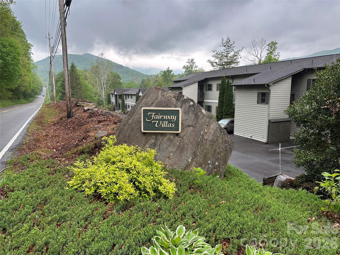 11014 Nc 80 Hwy. #2B, Burnsville, NC 28714