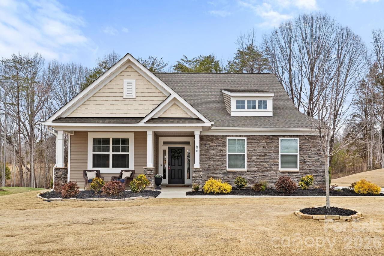 186 Park Place Cir., Winston Salem, NC 27107