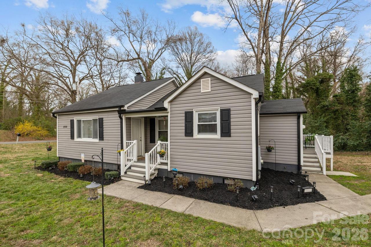 2984 Shady Ln., Charlotte, NC 28208