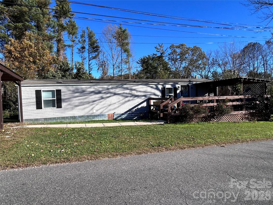135 Phillips Rd., Spruce Pine, NC 28777