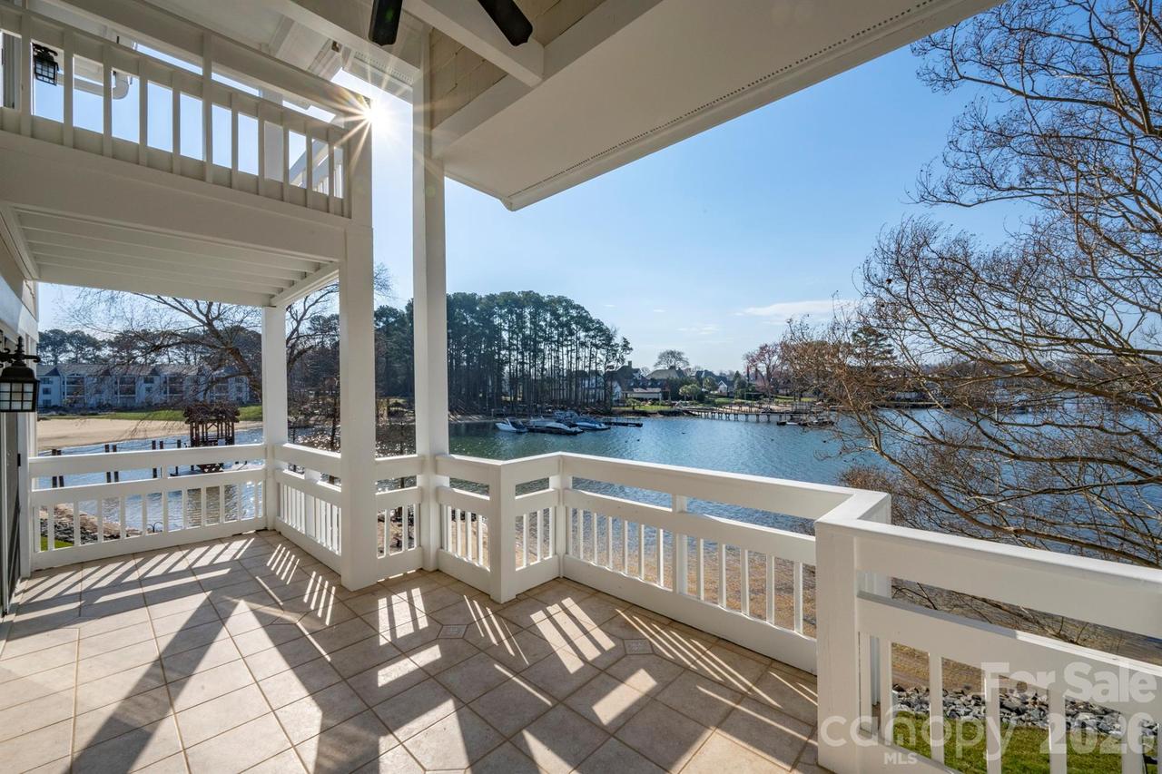 17925 Kings Point Dr. #B, Cornelius, NC 28031