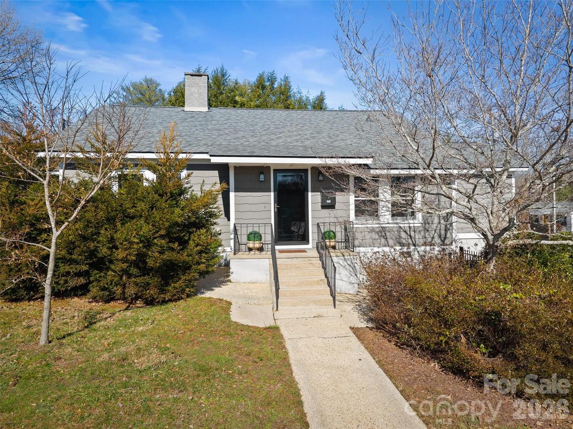 294 S Caldwell St., Brevard, NC 28712