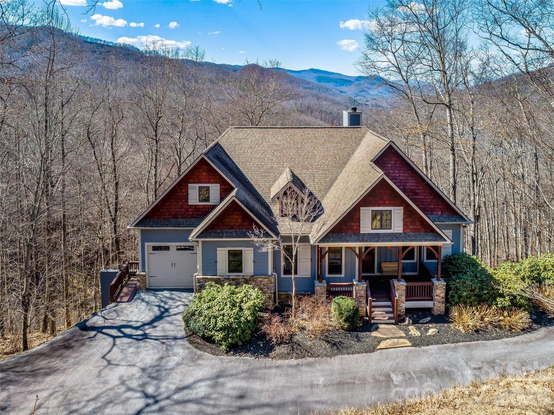 130 Cross Vine Dr., Tuckasegee, NC 28783