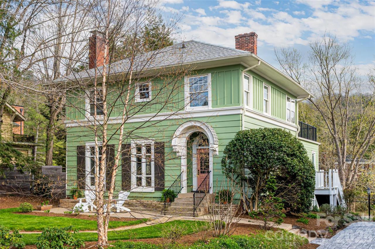 18 Edgemont Rd., Asheville, NC 28801