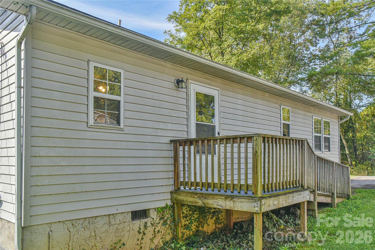 12 Moody St., Candler, NC 28715
