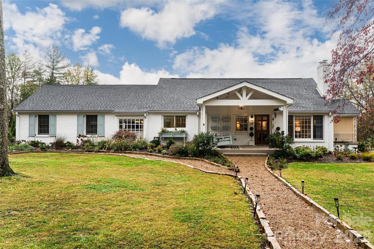 28 Ridgefield Pl., Asheville, NC 28803