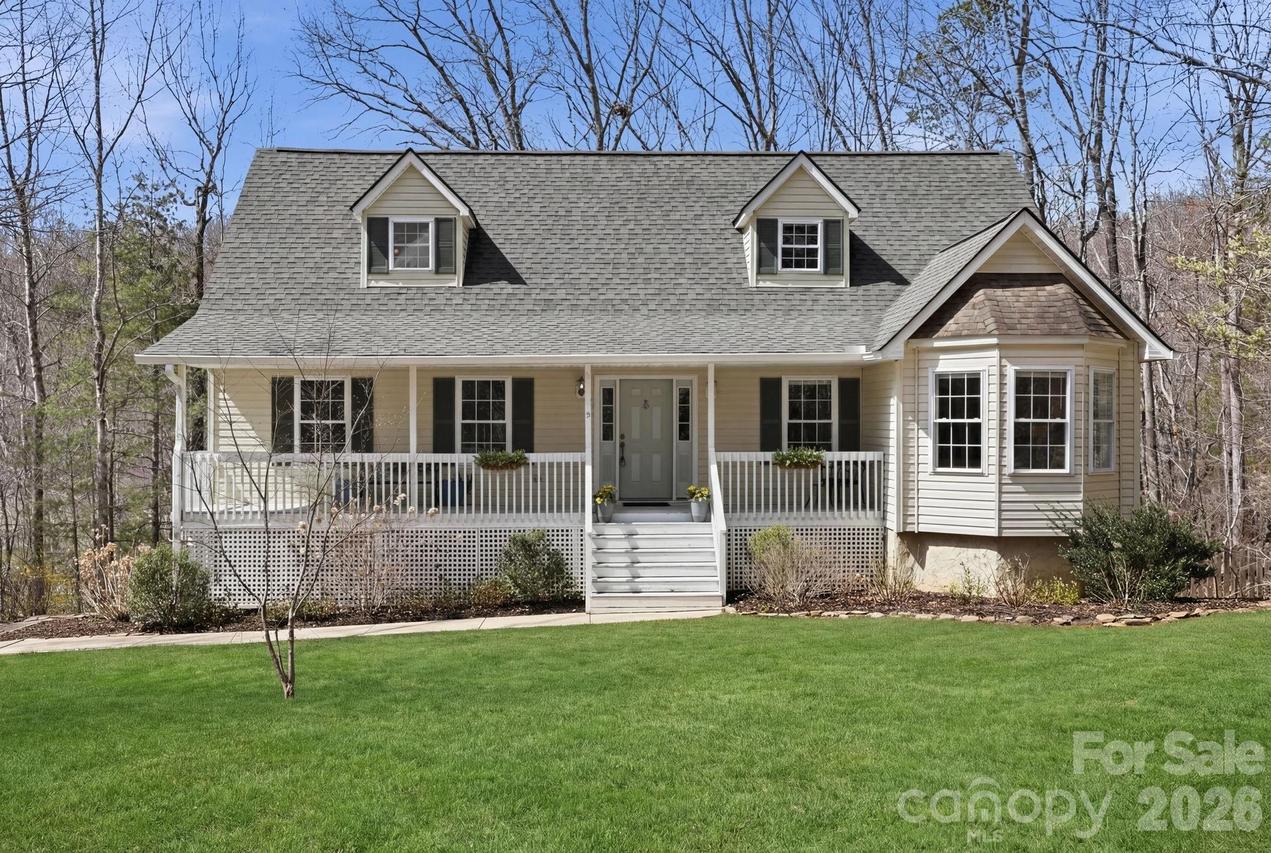 8 Fiver Ln., Asheville, NC 28803