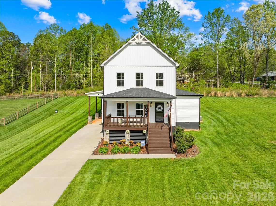 3240 Hoffman Acres St., Lincolnton, NC 28092