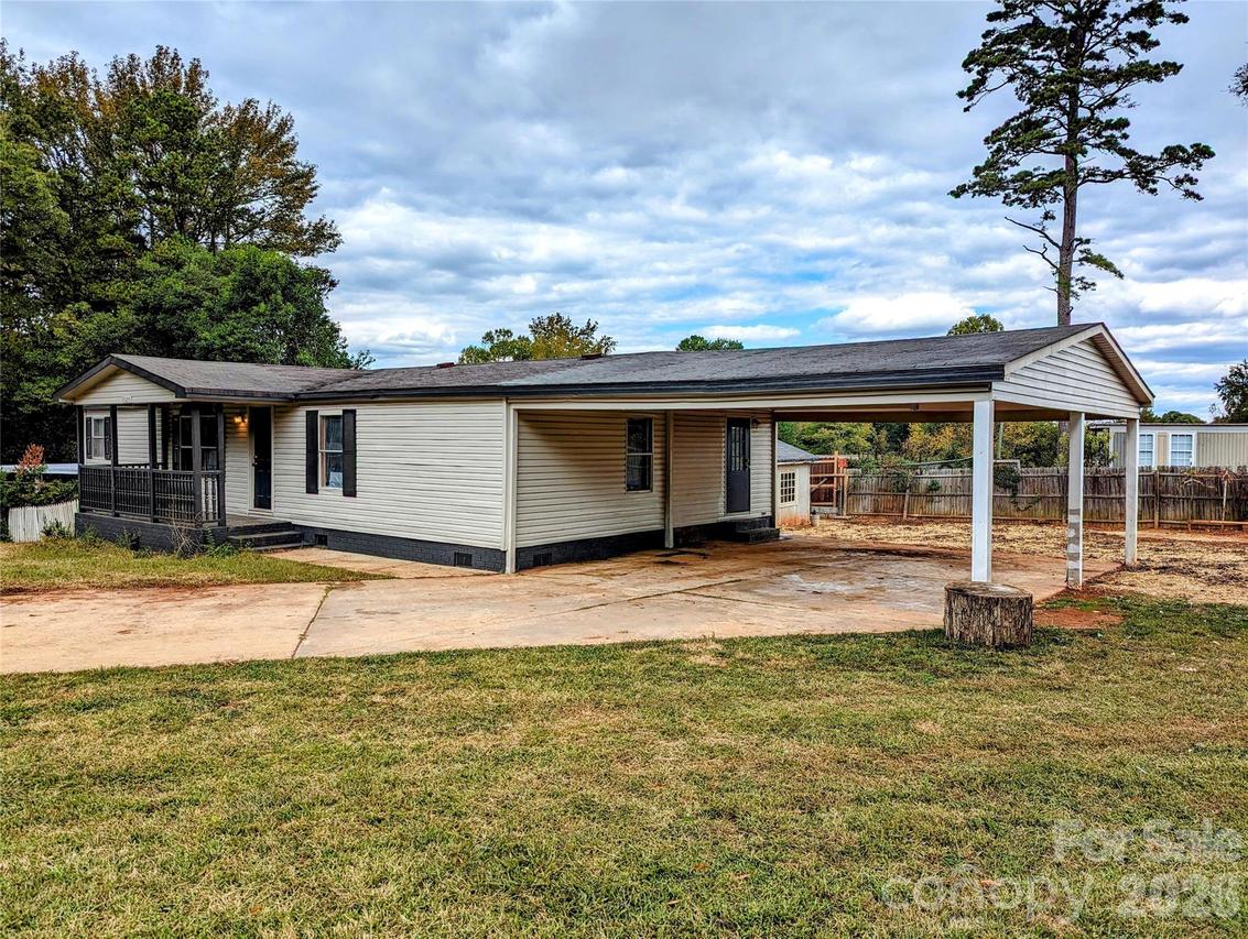 7329 Twillingate Dr., Charlotte, NC 28215