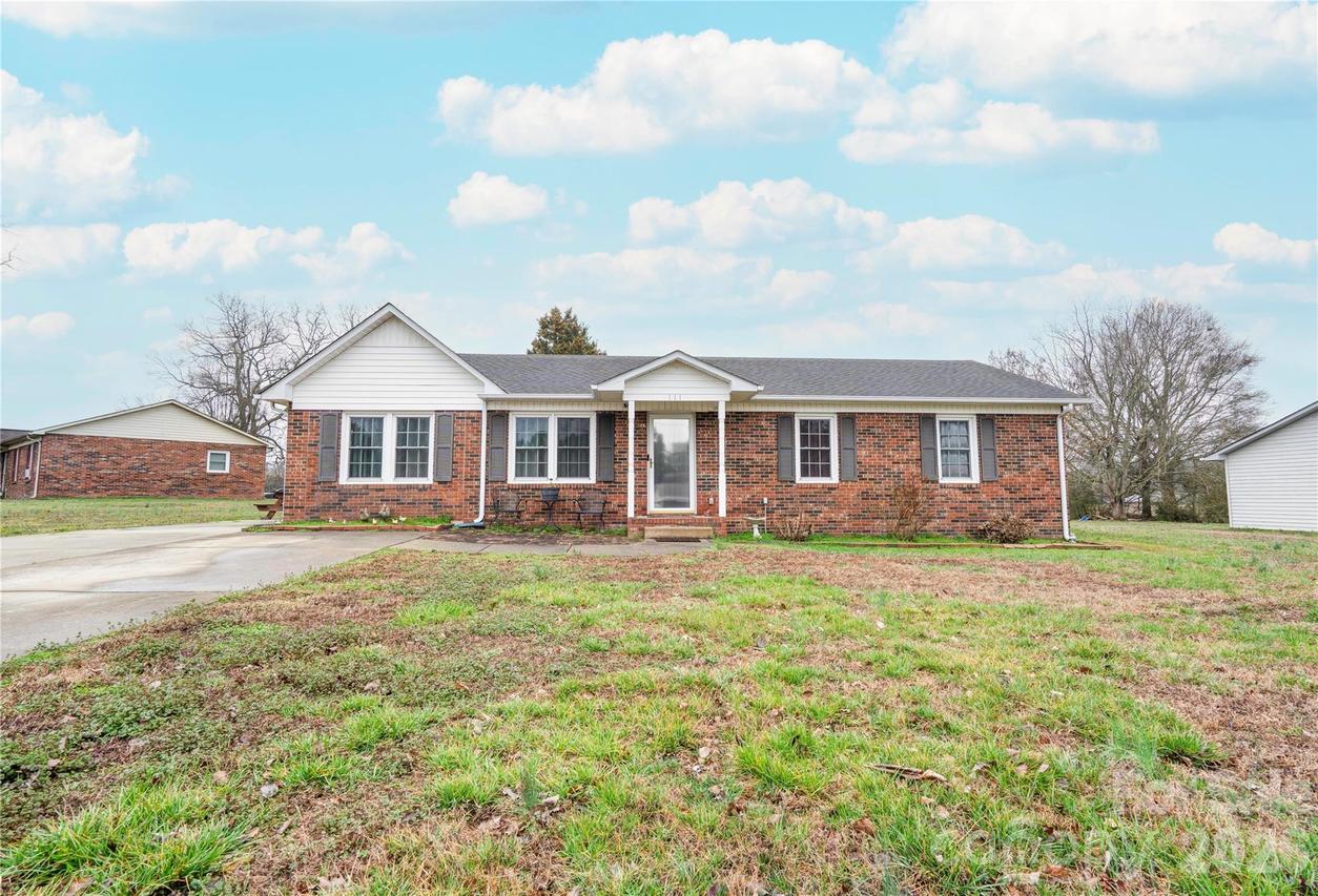 111 Hicks Rd., Grover, NC 28073