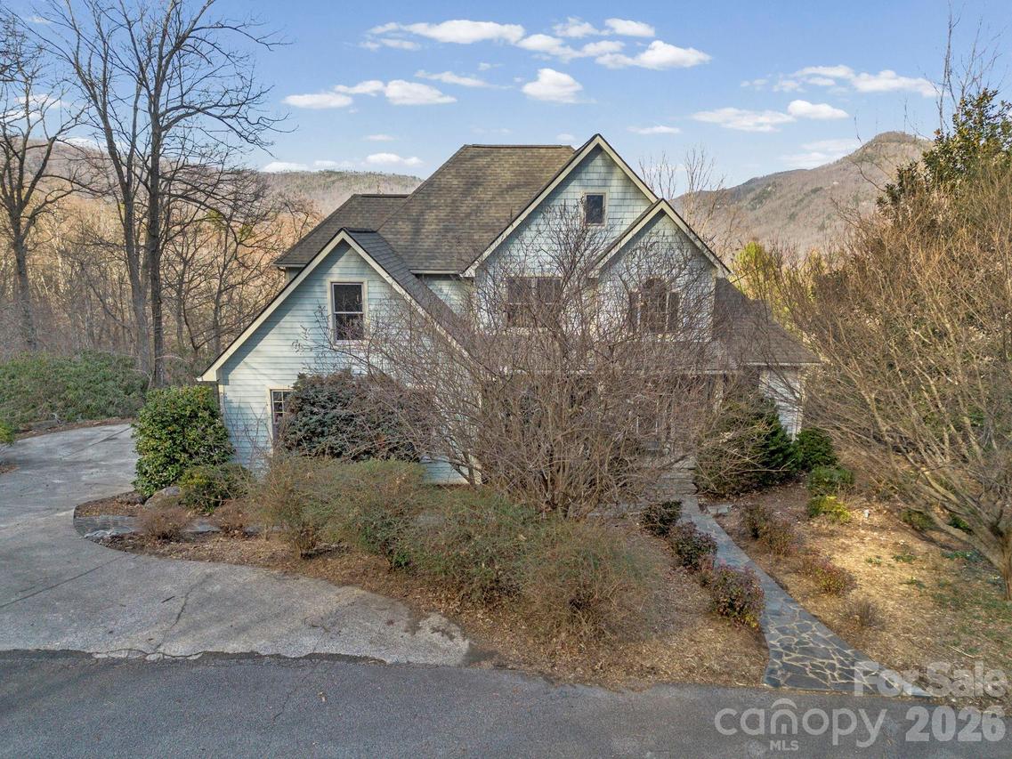308 Bluebird Rd., Lake Lure, NC 28746