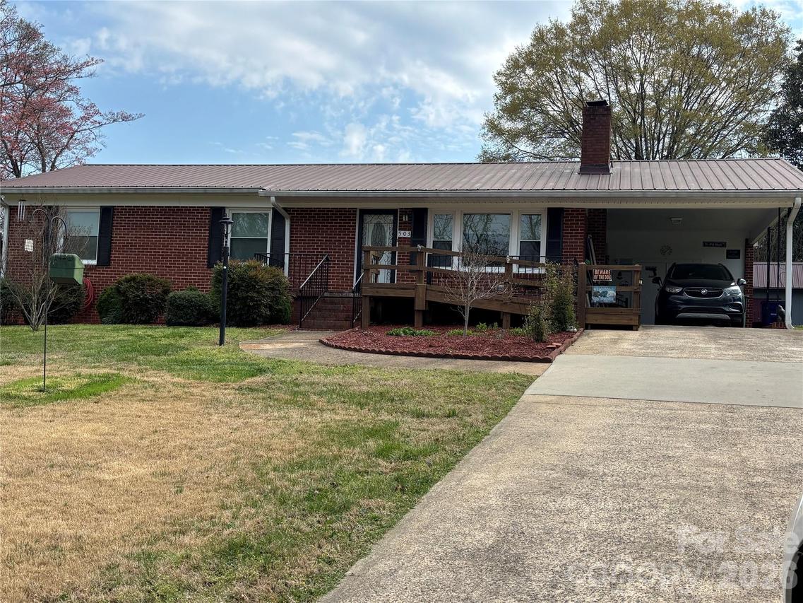 503 9th Ave., Conover, NC 28613