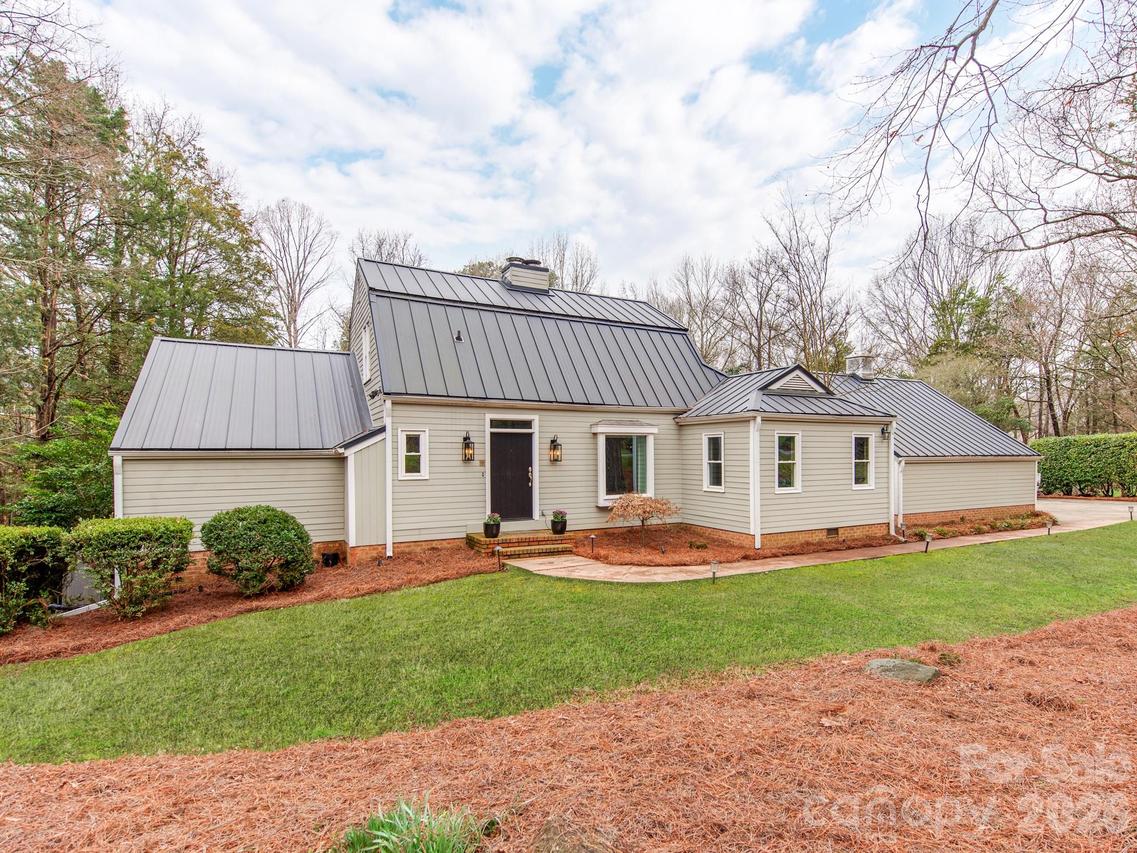 5361 Five Knolls Dr., Charlotte, NC 28226