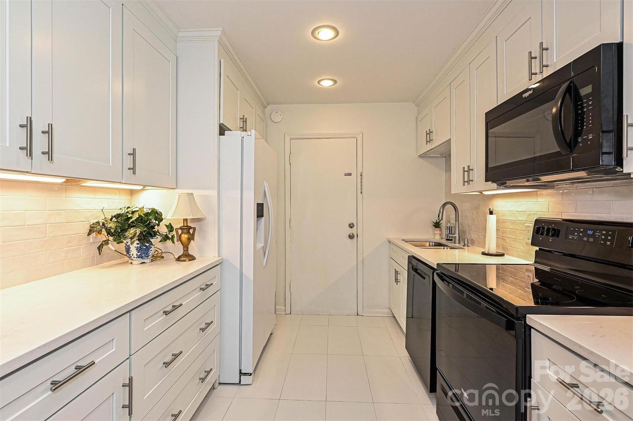 4755 Hedgemore Dr. #D, Charlotte, NC 28209