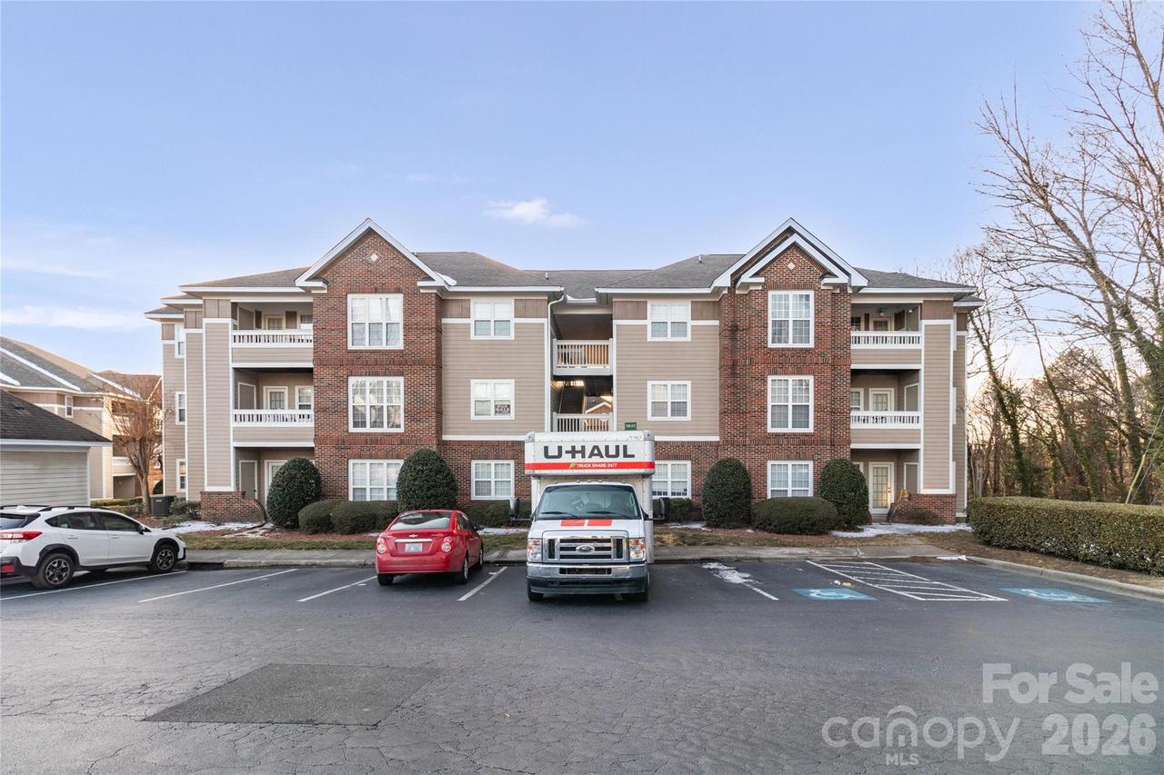 9849 Campus Walk Ln. #D, Charlotte, NC 28262