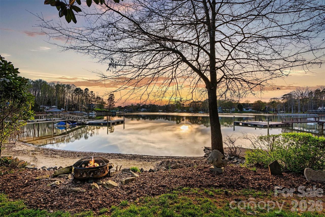 140 Shady Cove Rd., Troutman, NC 28166