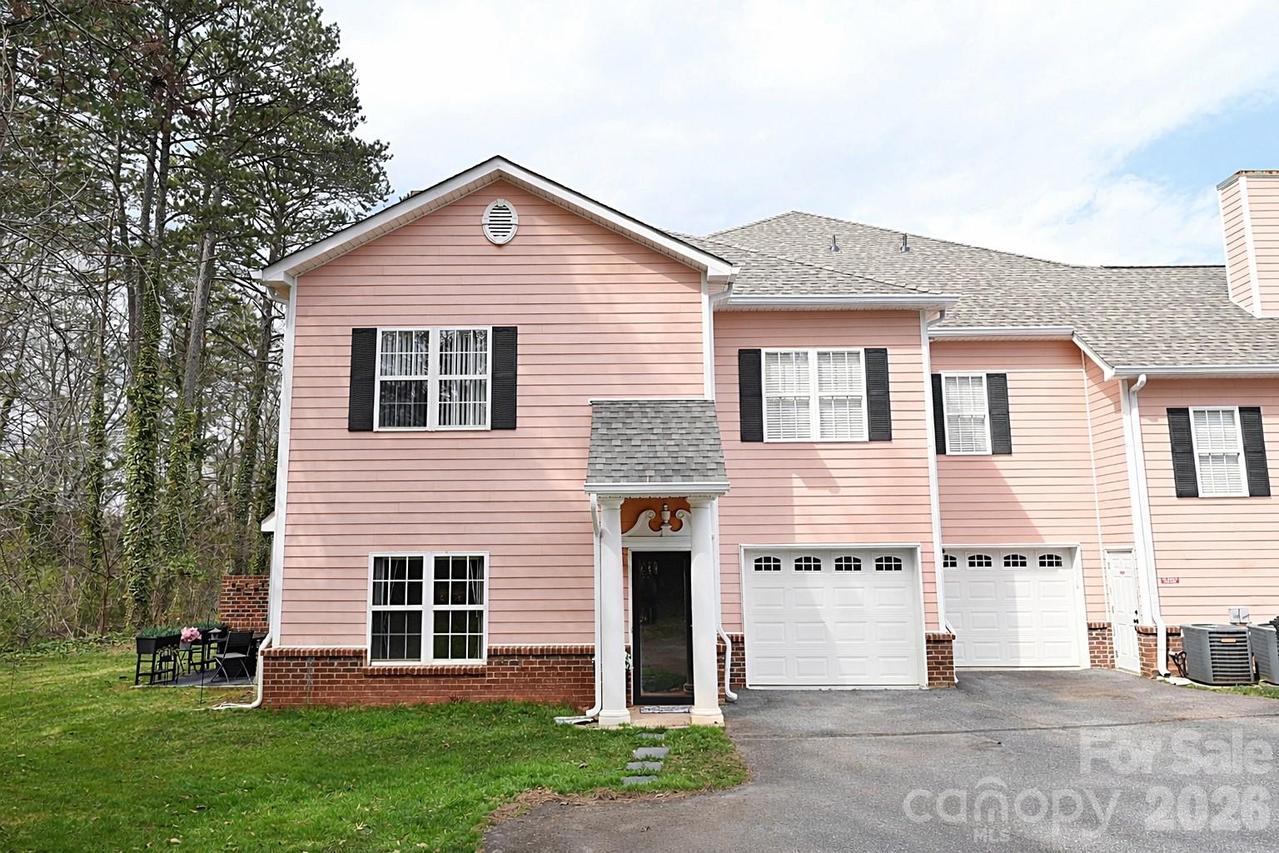 1360 21st Ave., Hickory, NC 28601