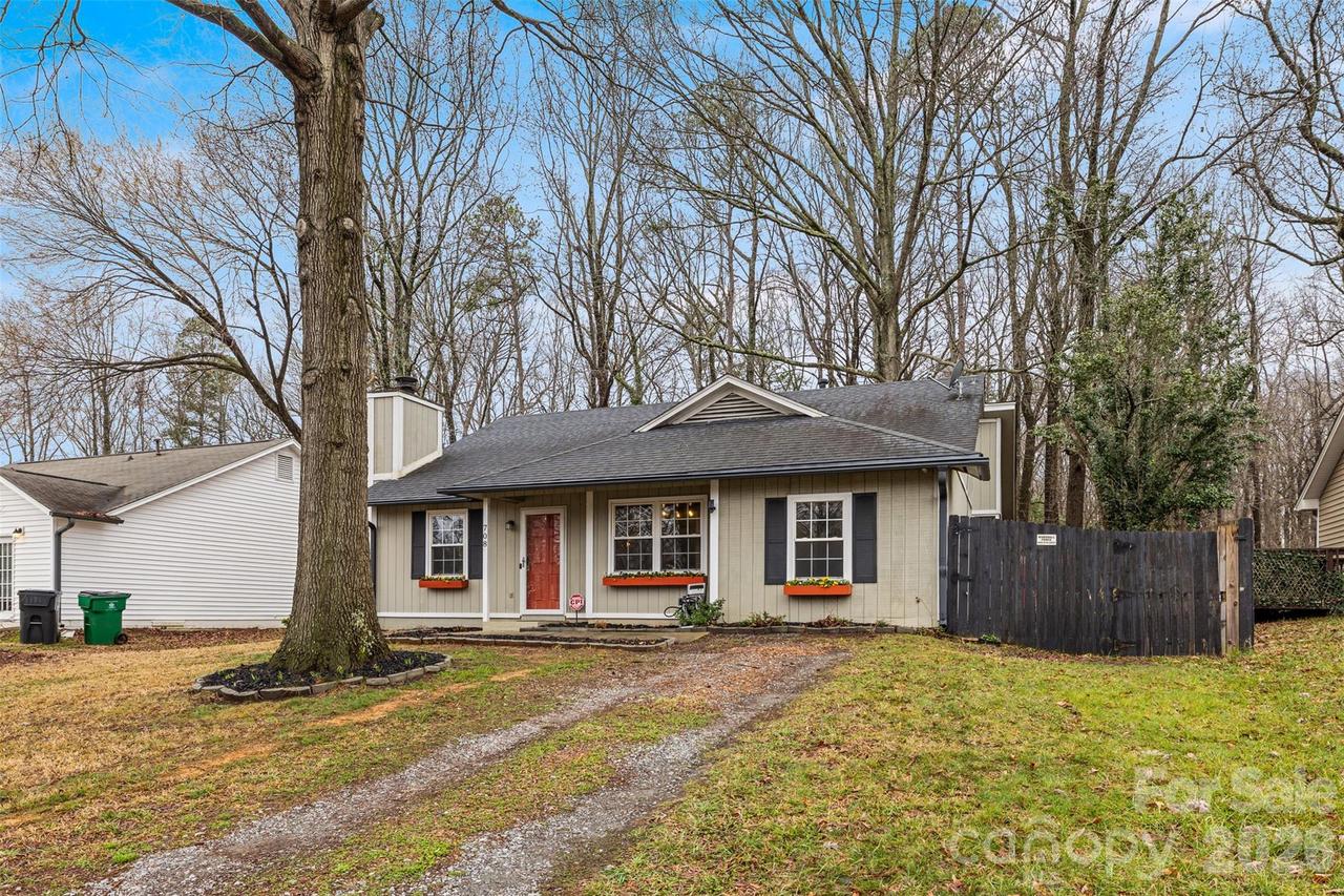 708 Pennwood Ln., Charlotte, NC 28215