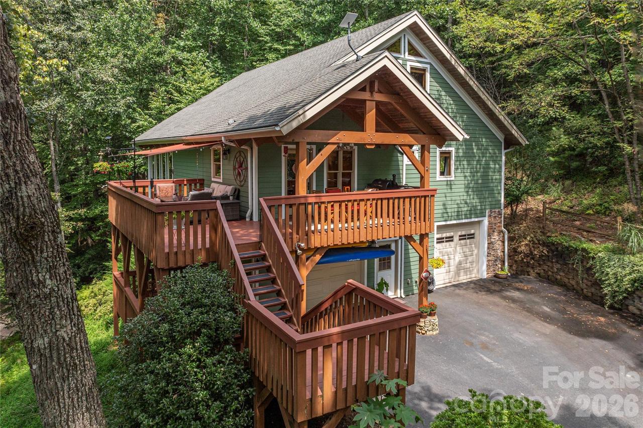 116 Ivy Rd., Mills River, NC 28759