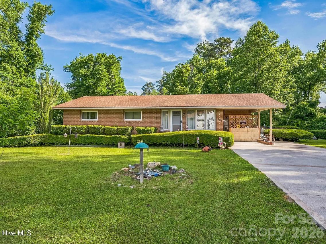 525 Edwards Rd., Jacksonville, NC 28540