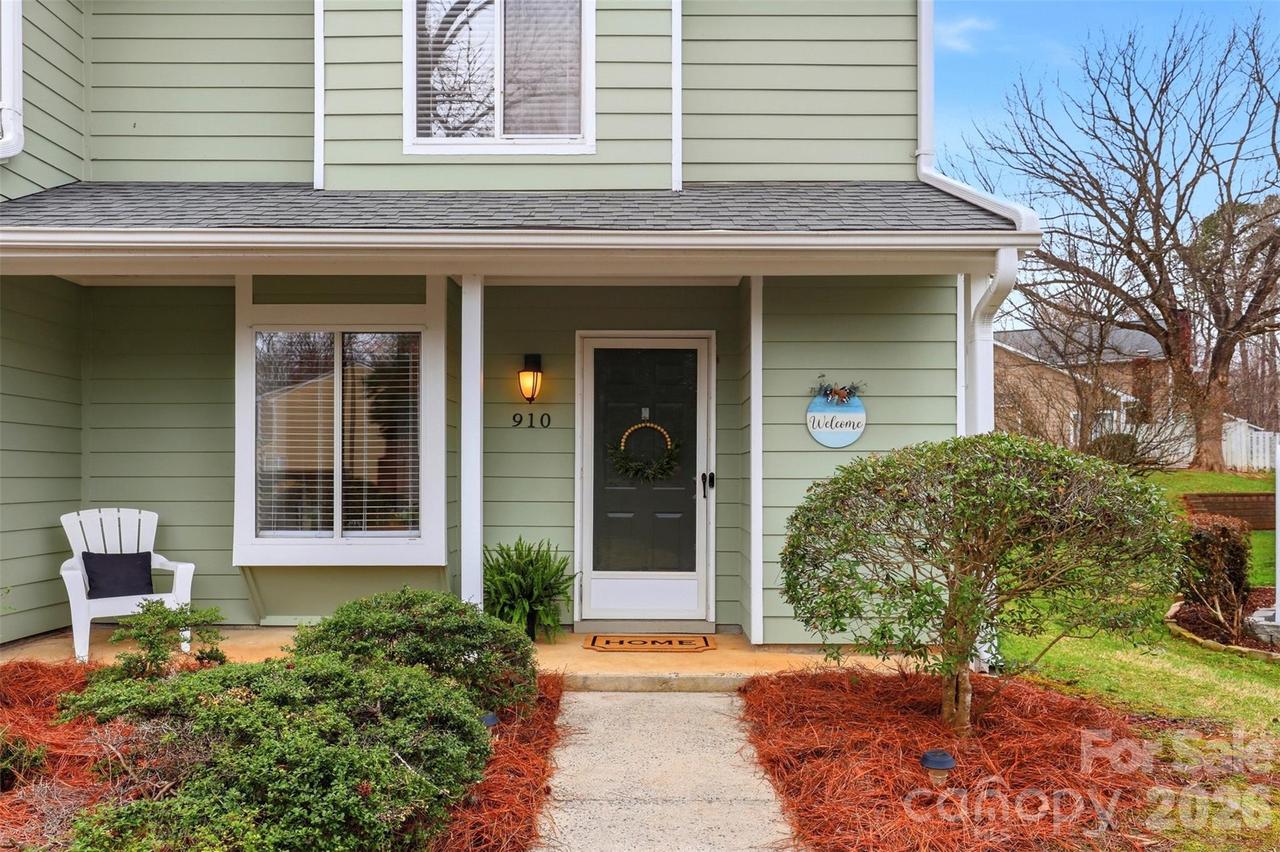 910 Sardis Cove Dr., Charlotte, NC 28270