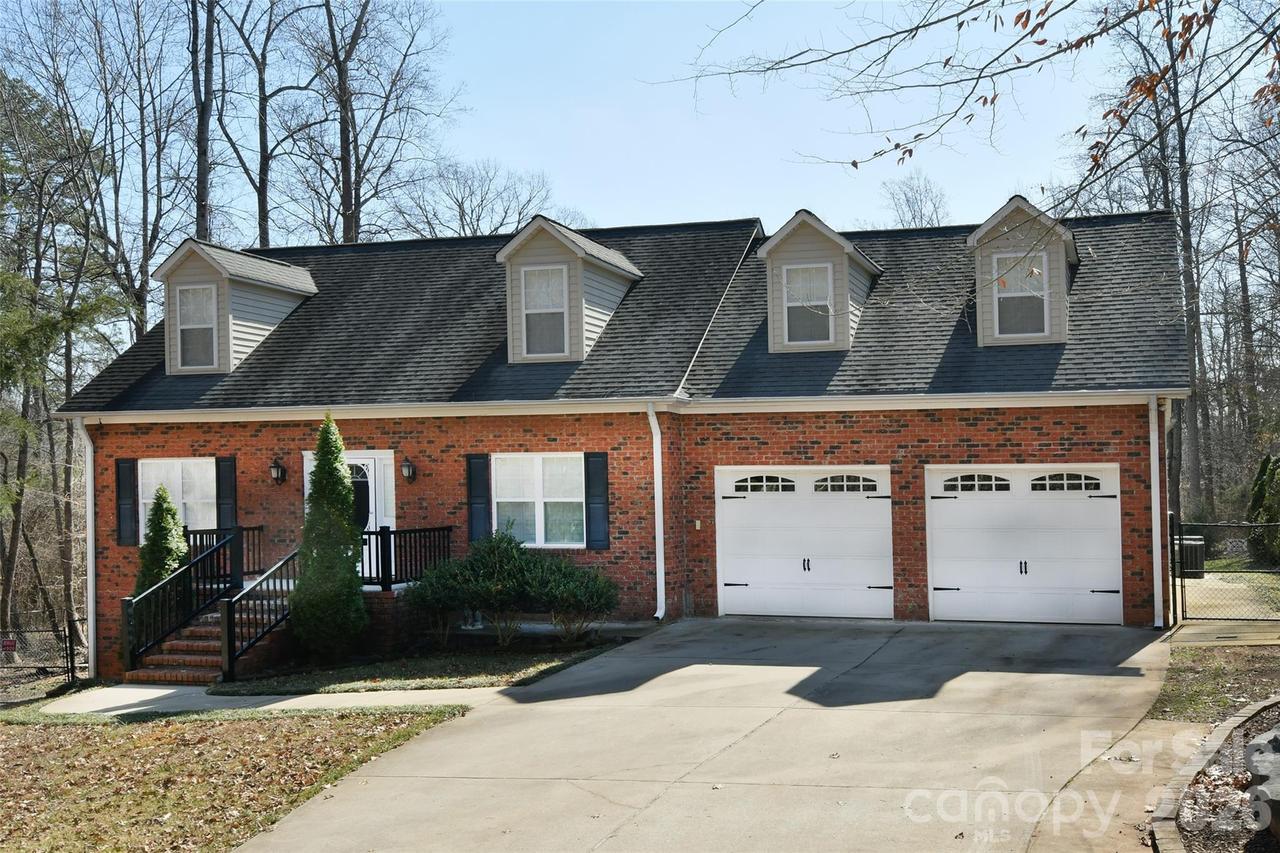 240 Montclair Dr., Advance, NC 27006