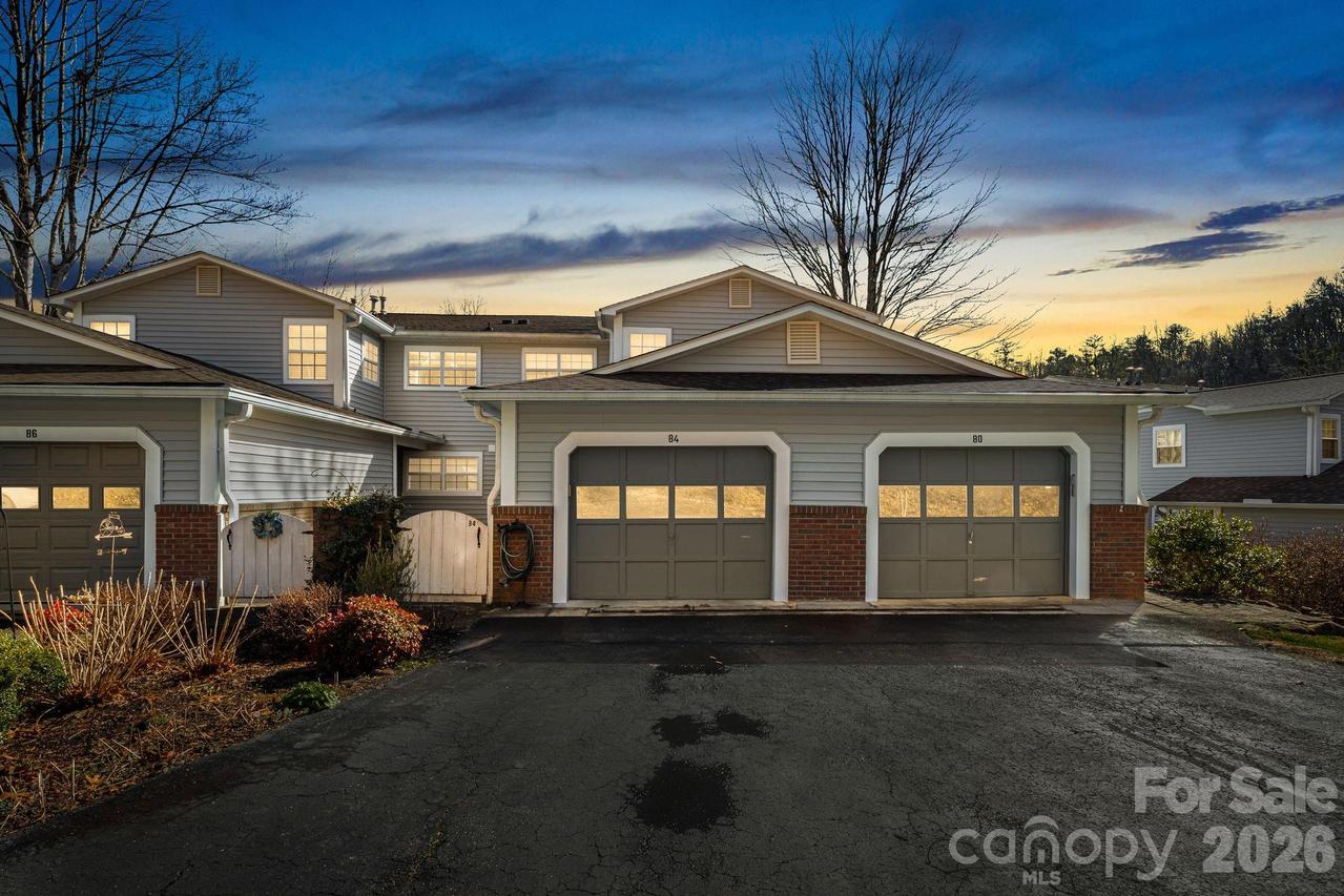 84 Lakeview Ct., Brevard, NC 28712