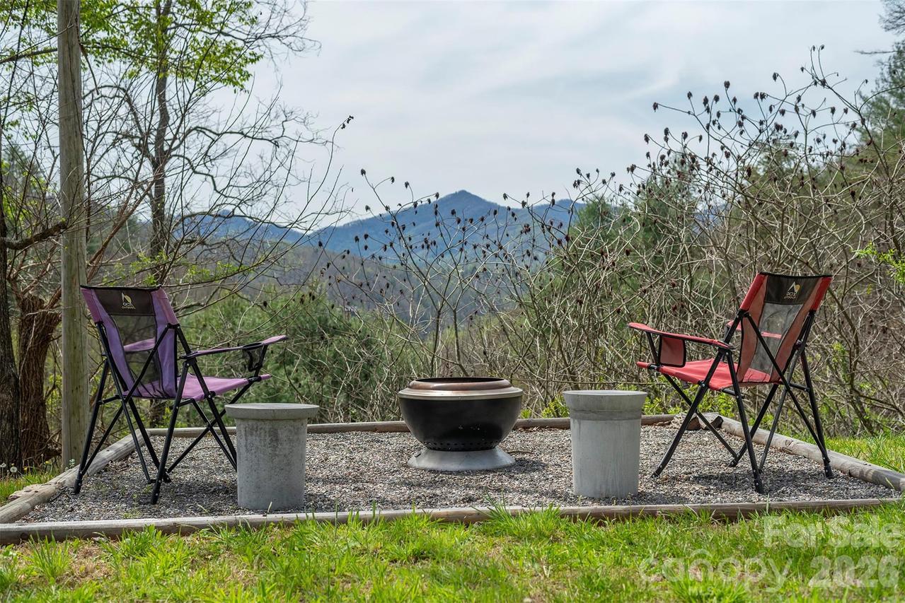 1274 Little Pine Rd., Marshall, NC 28753