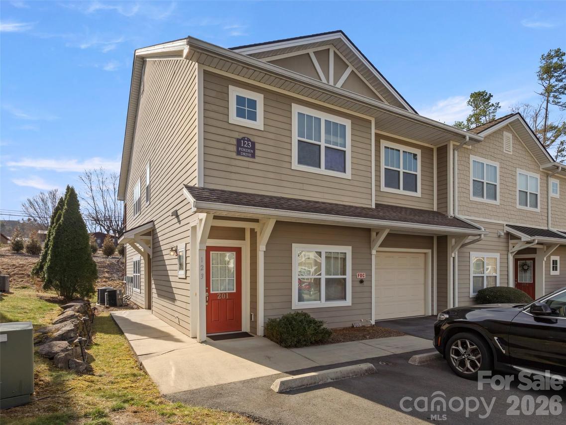 123 Foxden Dr. #201, Fletcher, NC 28732