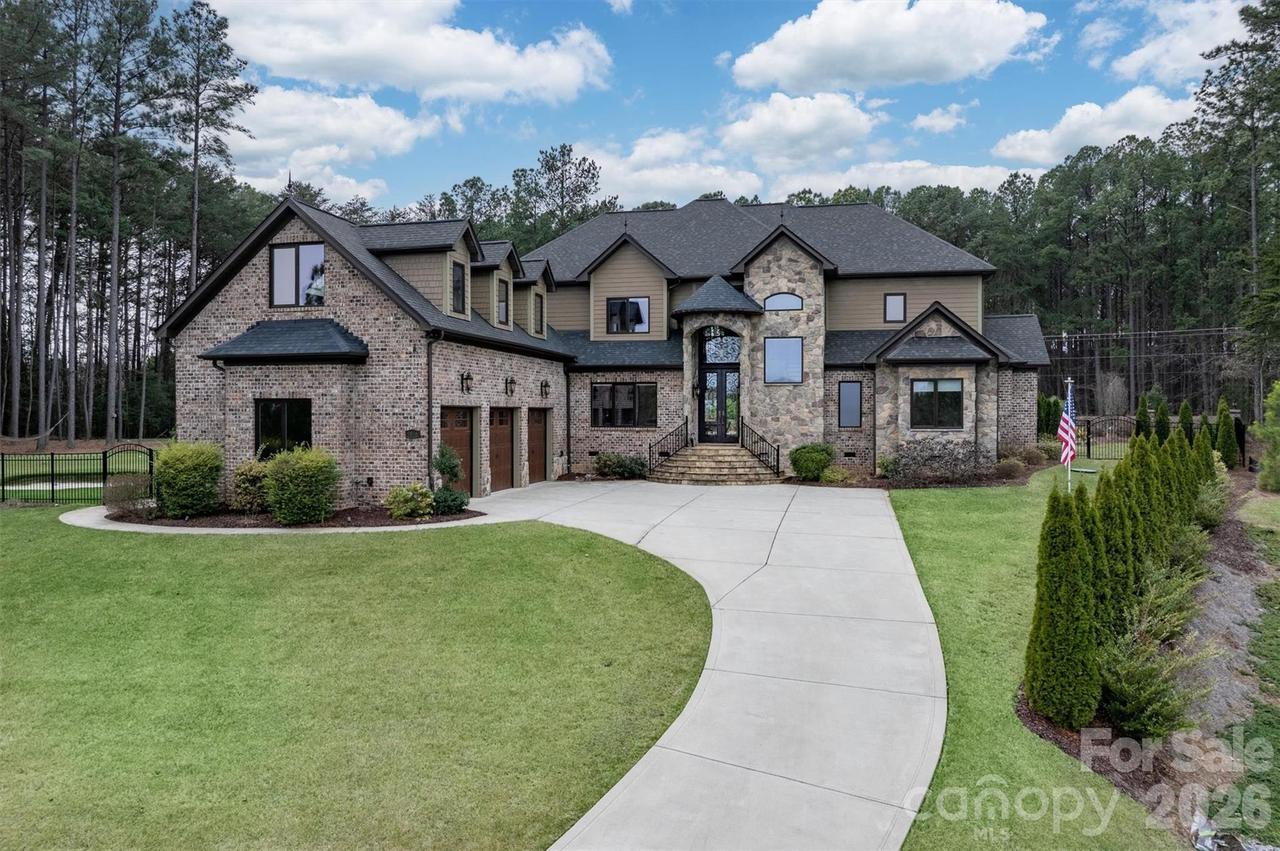 7946 Norman Pointe Dr., Denver, NC 28037