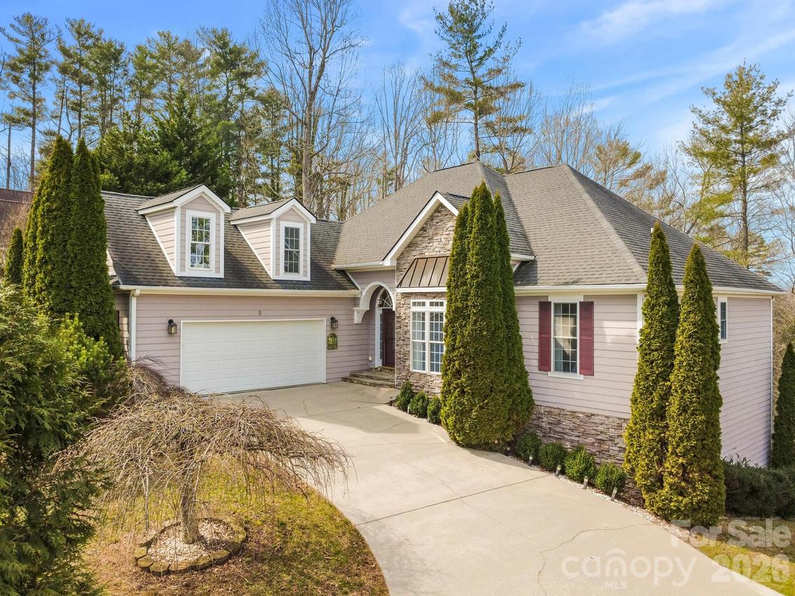 5 Timber Moss Dr. #8 & 9, Asheville, NC 28804